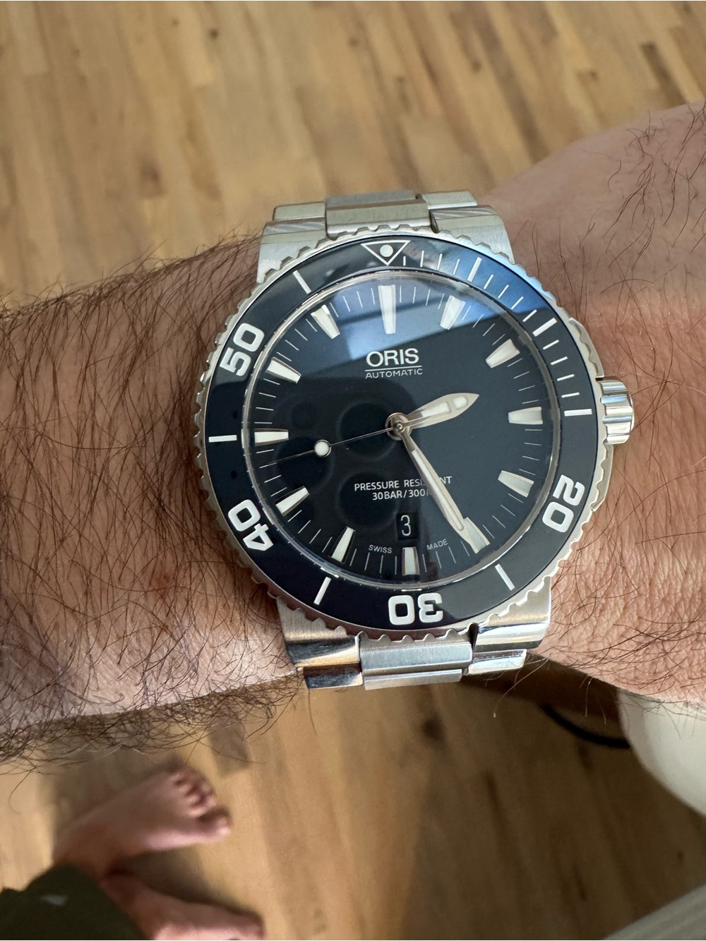 Oris Aquis Blue Dial with stainless steel watch - Picture 2 of 7